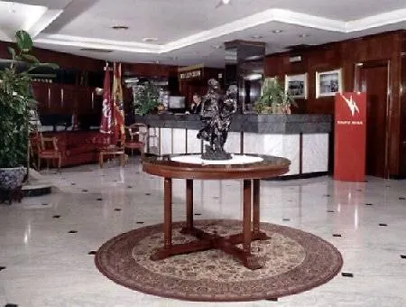 Royal 3*